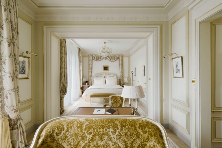 Ritz Paris_Chambre Grand Deluxe © Vincent Leroux