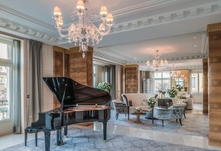 The Peninsula Paris_Paris_Accommodation_Peninsula Suite_Living Room_MR (2)