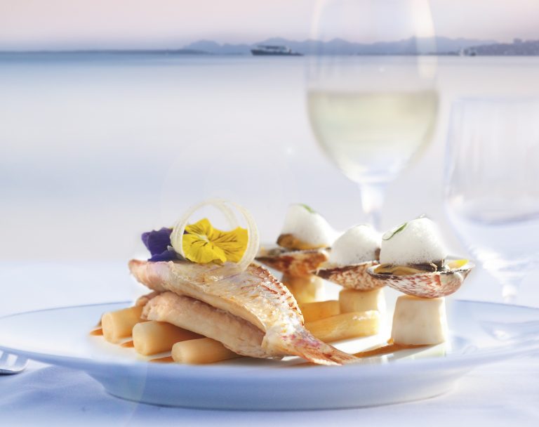 6 Red Mullet - Michelin starred Restaurant - Cap d'Antibes Beach Hotel - R&C