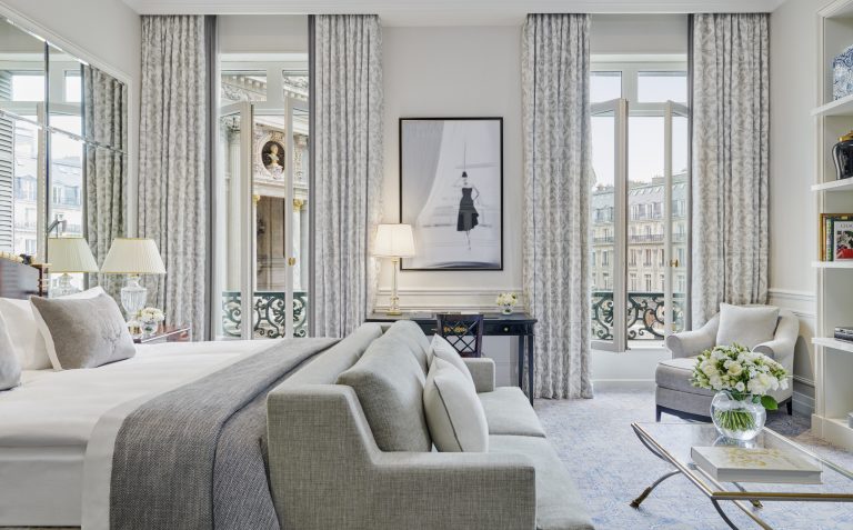 InterContinental Paris le Grand - Junior Suite Opera View & Sofa ©Eric Cuvillier (4)