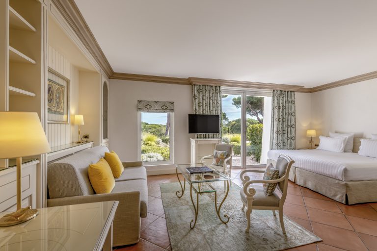 Château de la Messardière - Junior Suite Jardin - Chambre