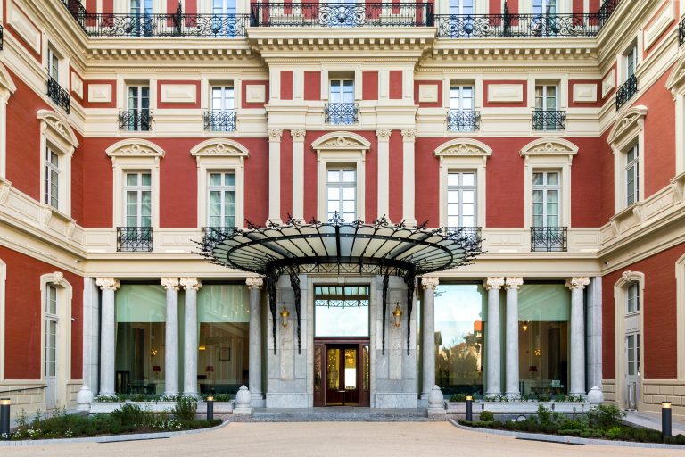 Hotel-Du-Palais-Biarritz-Entrance
