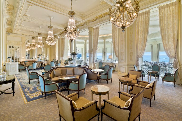 Hotel-Du-Palais-Biarritz-Lounge-Corner