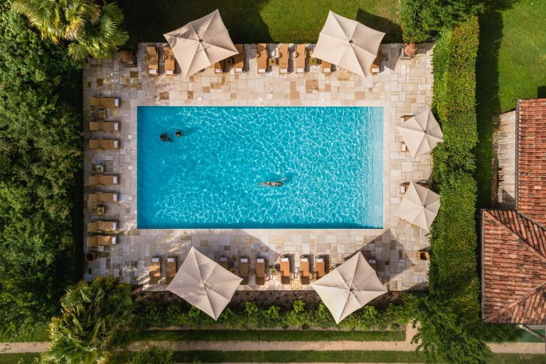 2106-02_03_lpde_piscine_bd