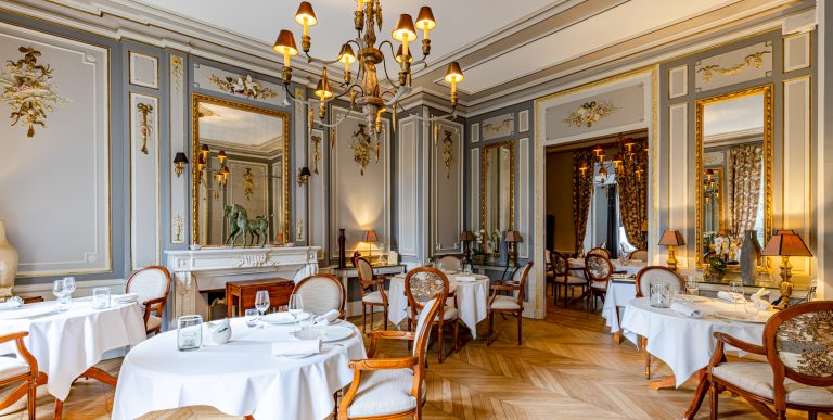 7. Salon Restaurant Clos du Cèdre 1 (Christophe Fouquin 2022)
