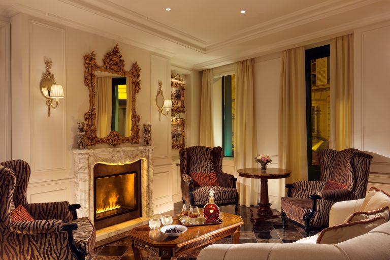 Hôtel Splendide Royal Paris - Hall - 01 Fireplace