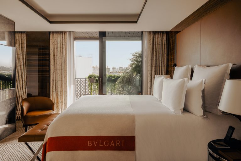 Bulgari Hotel Paris - Deluxe Suite Terrace Bedroom