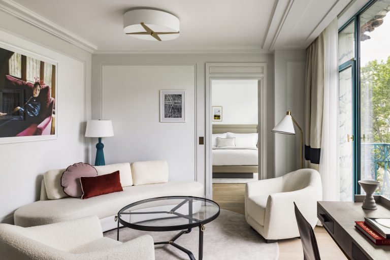 Kimpton_St_Honore_Paris_Collection_Suite_1_Living_Room_©Jerome_Galland[1]