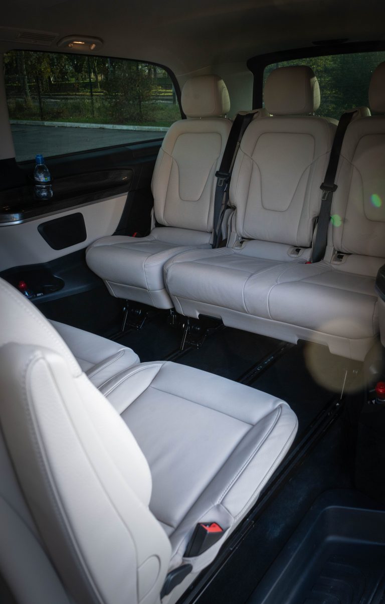 VIP Limousine France - Portrait - Day - Mercedes V Class - Luxury Van - Interior