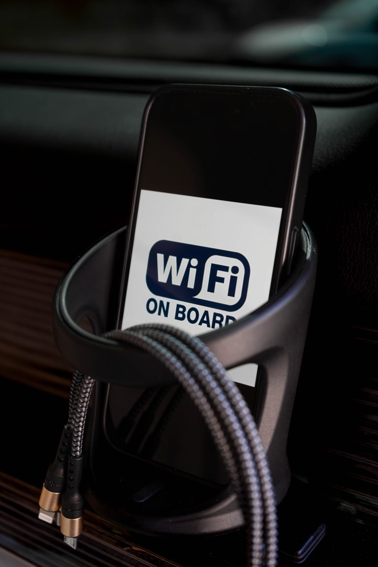 VIP Limousine France - Portrait - Day - V Class - Associated Services (WIFI)