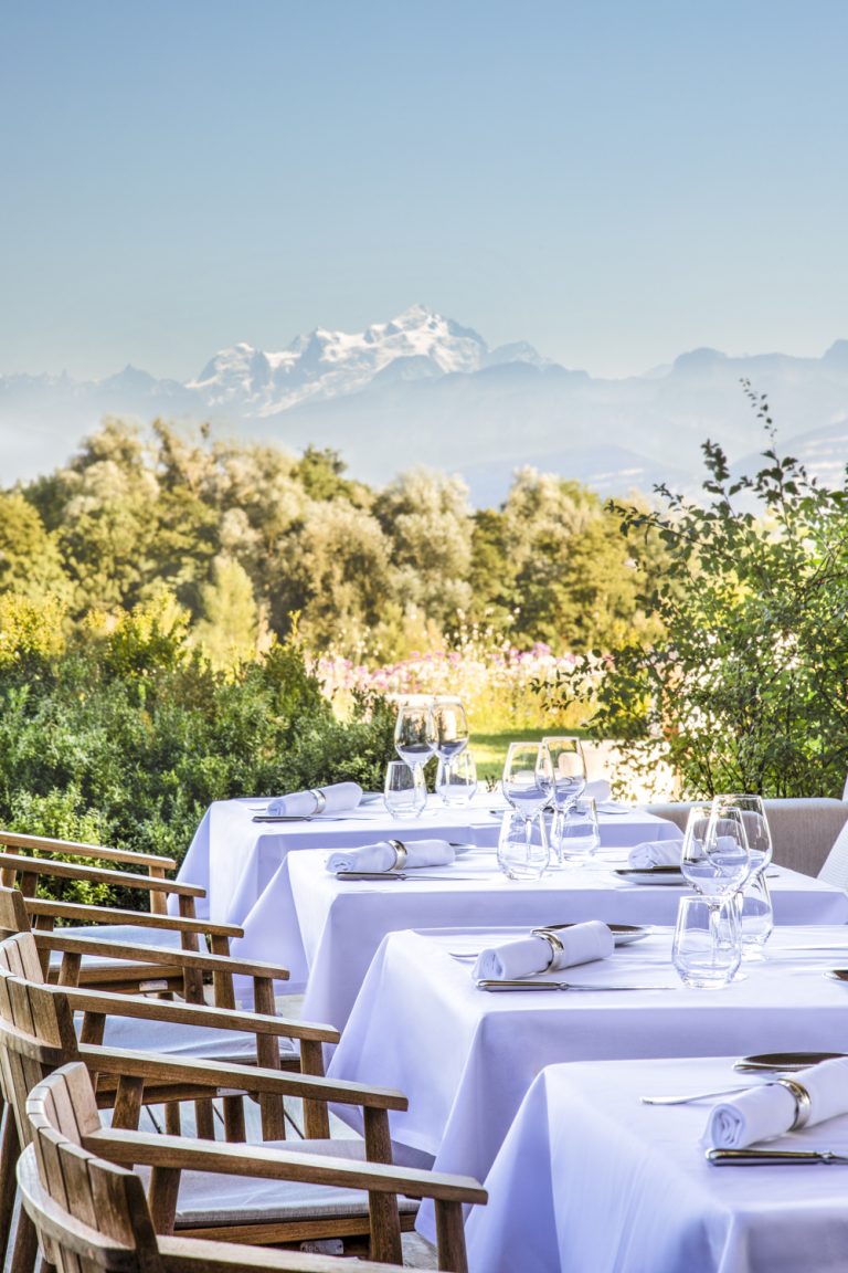 Jiva Hill Resort - Restaurant JIVA - Terrasse vue Mont Blanc